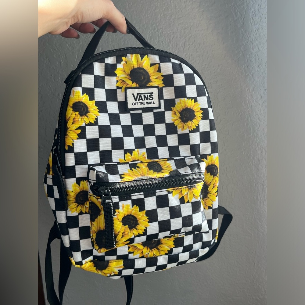 Vans mini backpack🌻